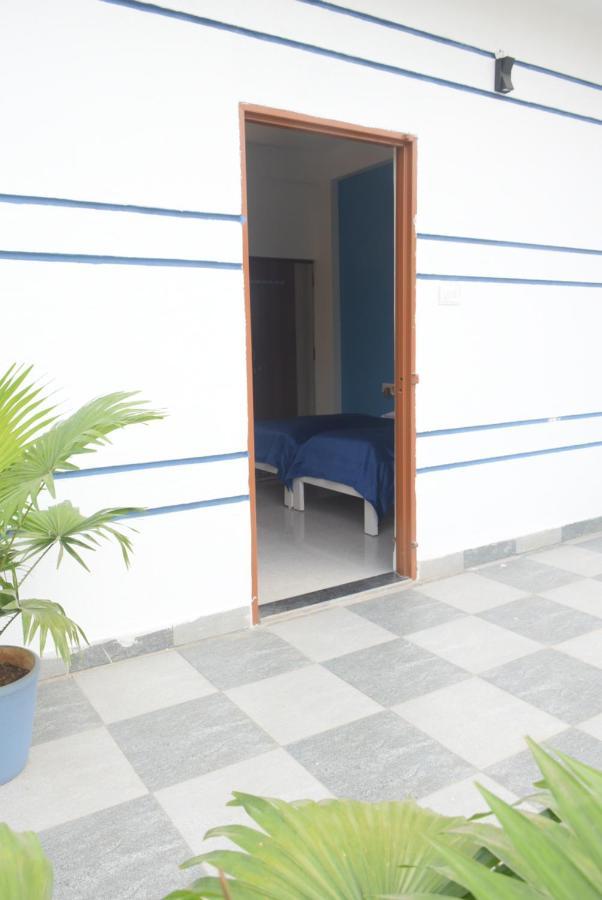 The Autumn Leaves Bhopal Bed and Breakfast Εξωτερικό φωτογραφία